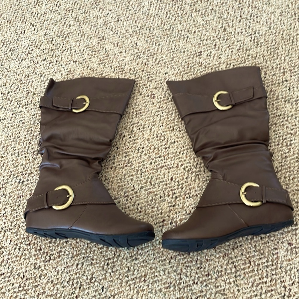 Journee Brown Flat Boots. Size 8. NWT